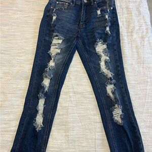 Almost Famous Ladies jeans size 7.